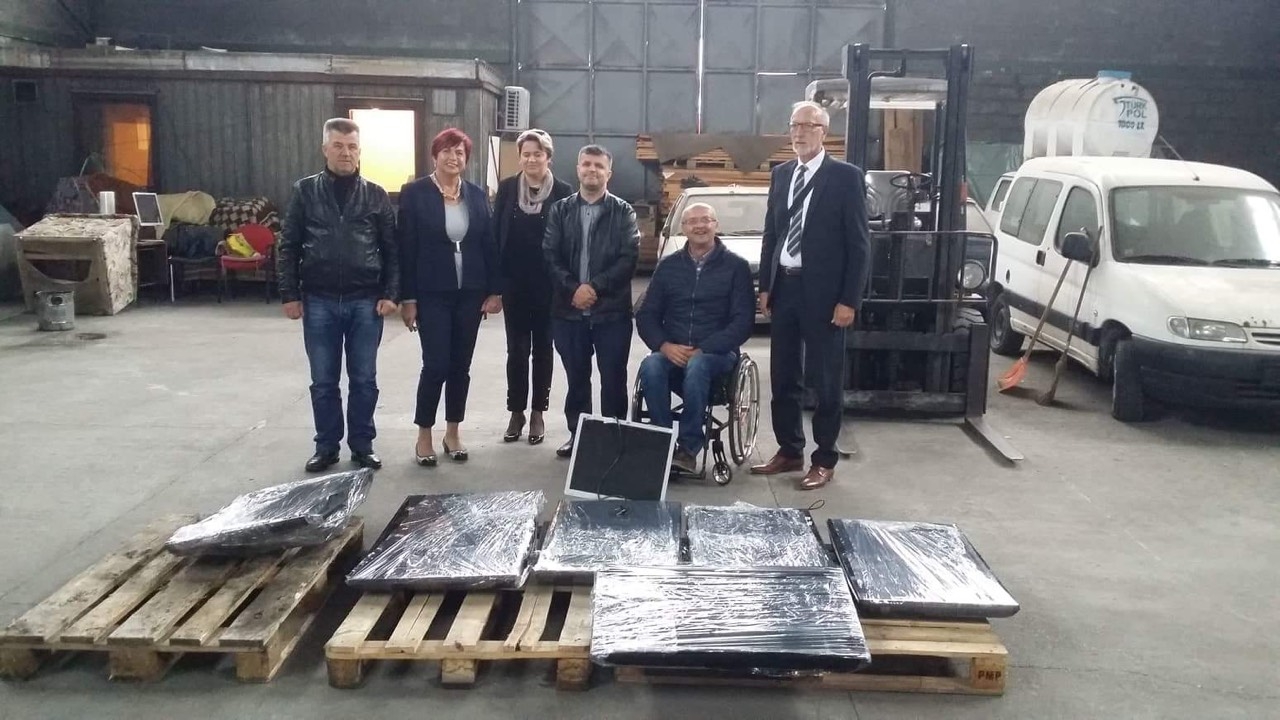 ODUZETI TELEVIZORI I RAČUNARI PODIJELJENI UDRUŽENJIMA I ORGANIZACIJAMA SA PODRUČJA ZDK