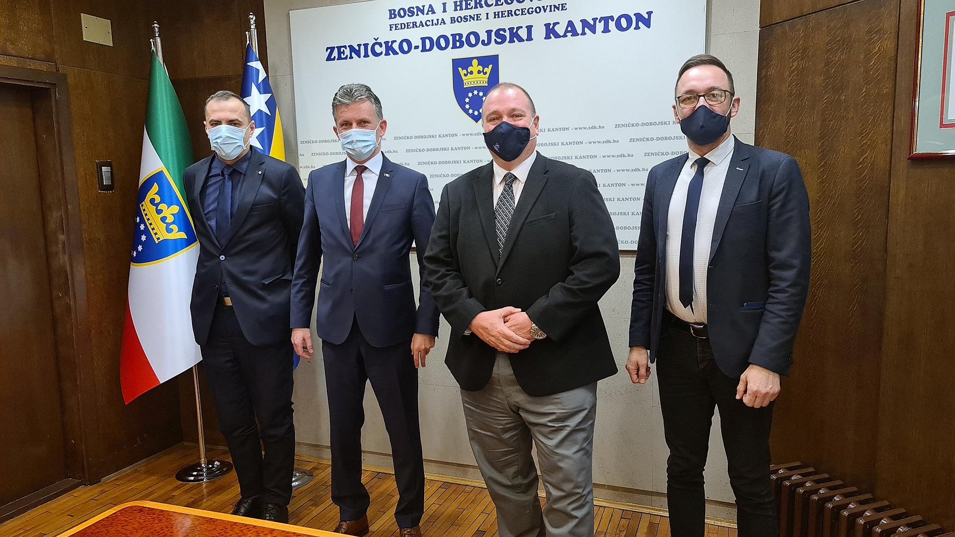 PREMIJER BAŠIĆ I ERIK LARSON RAZGOVARALI O SARADNJI I BORBI PROTIV KORUPCIJE U ZENIČKO DOBOJSKOM KANTONU